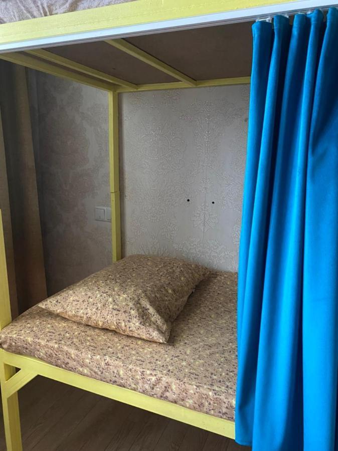 Room Hostel Dostyk Almaty Luaran gambar