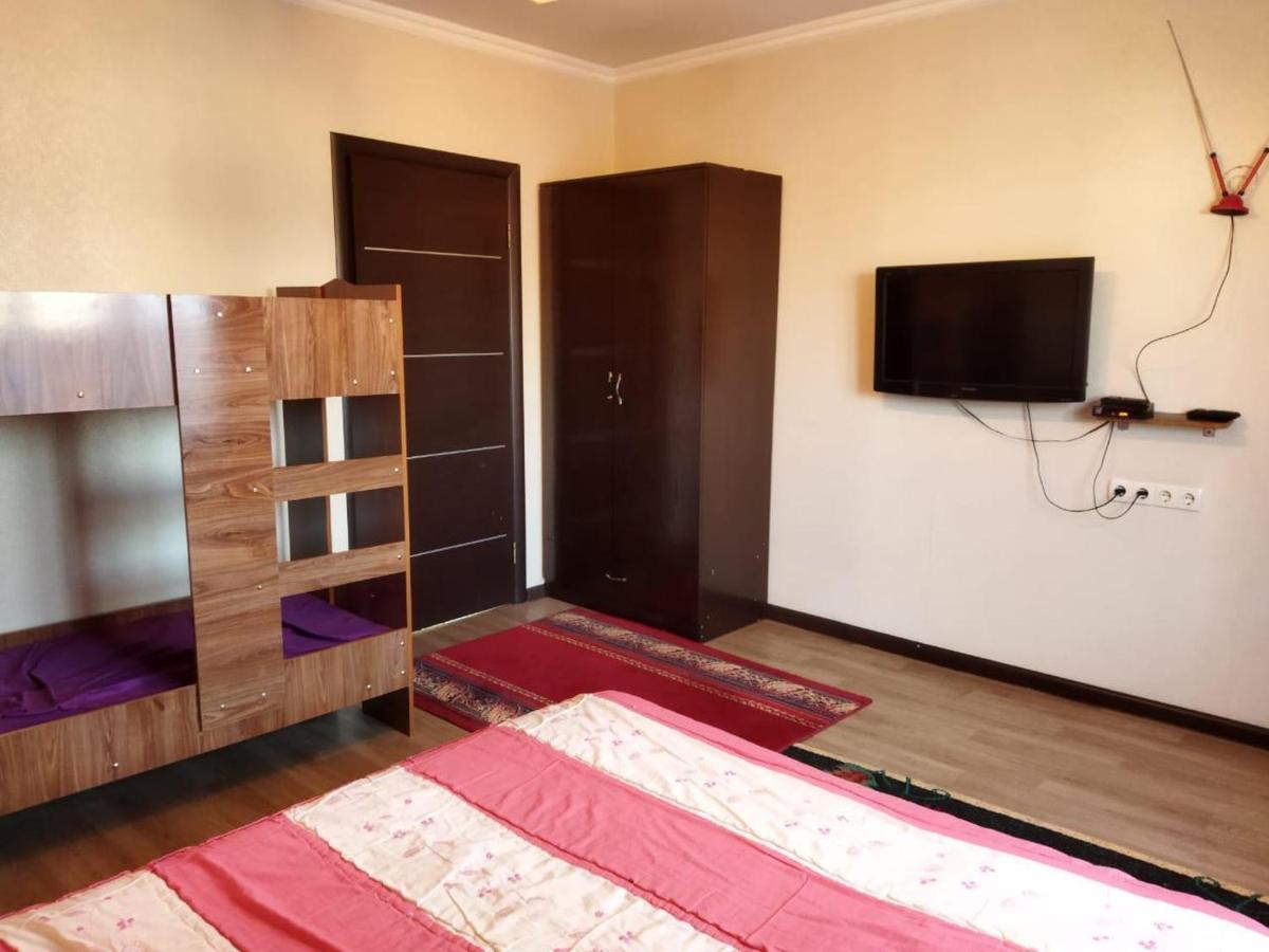 Room Hostel Dostyk Almaty Luaran gambar