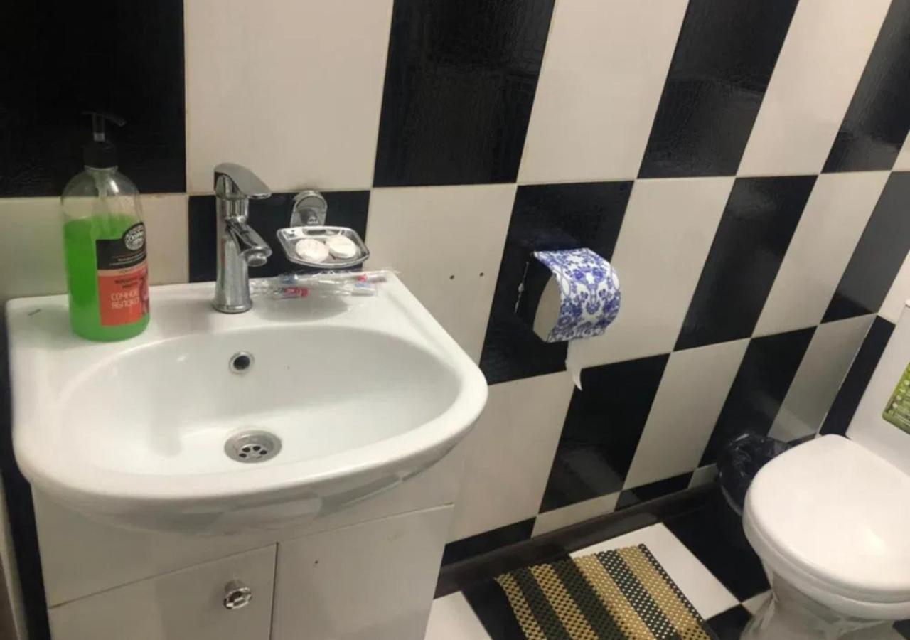 Room Hostel Dostyk Almaty Luaran gambar