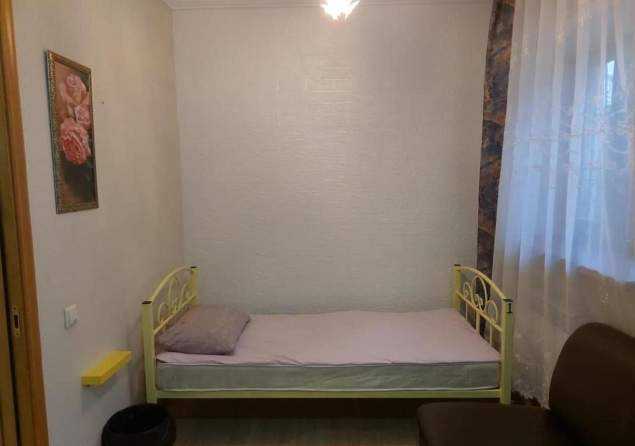 Room Hostel Dostyk Almaty Luaran gambar