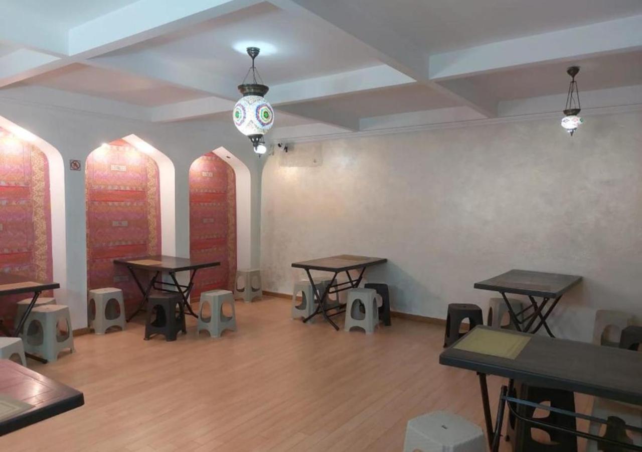 Room Hostel Dostyk Almaty Luaran gambar