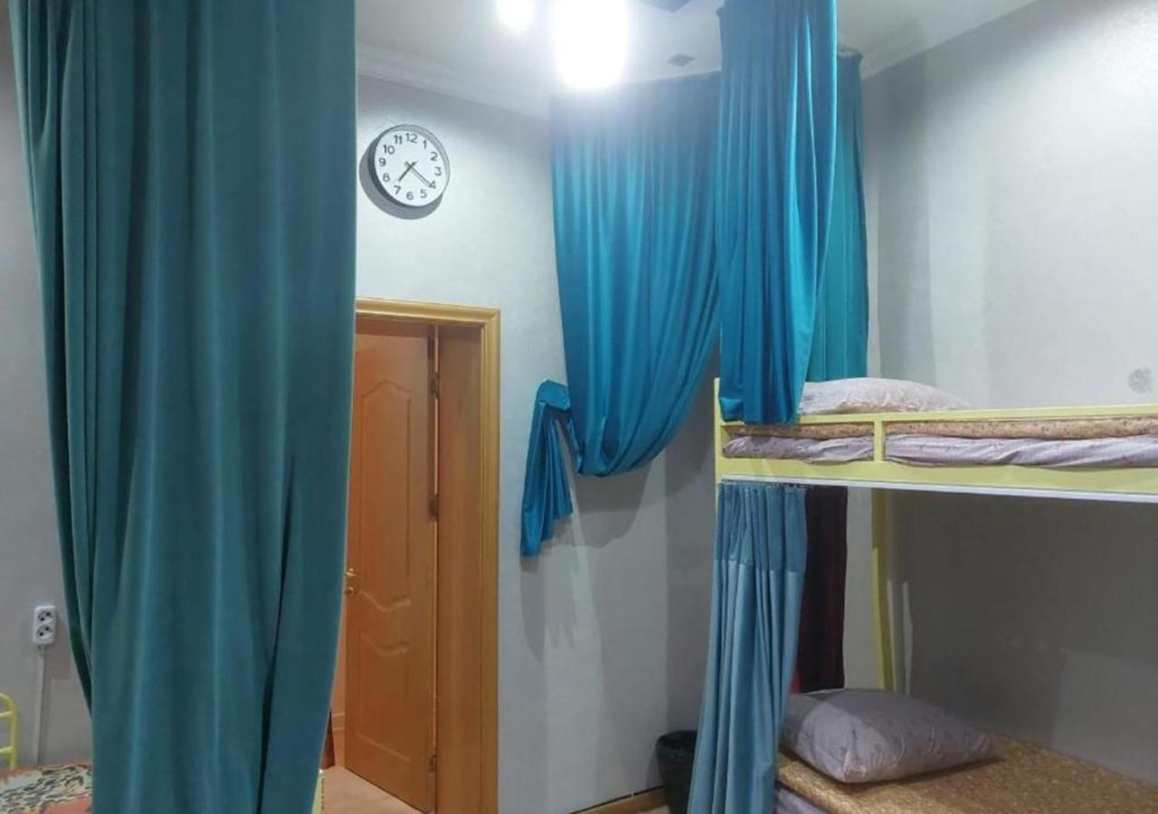 Room Hostel Dostyk Almaty Luaran gambar