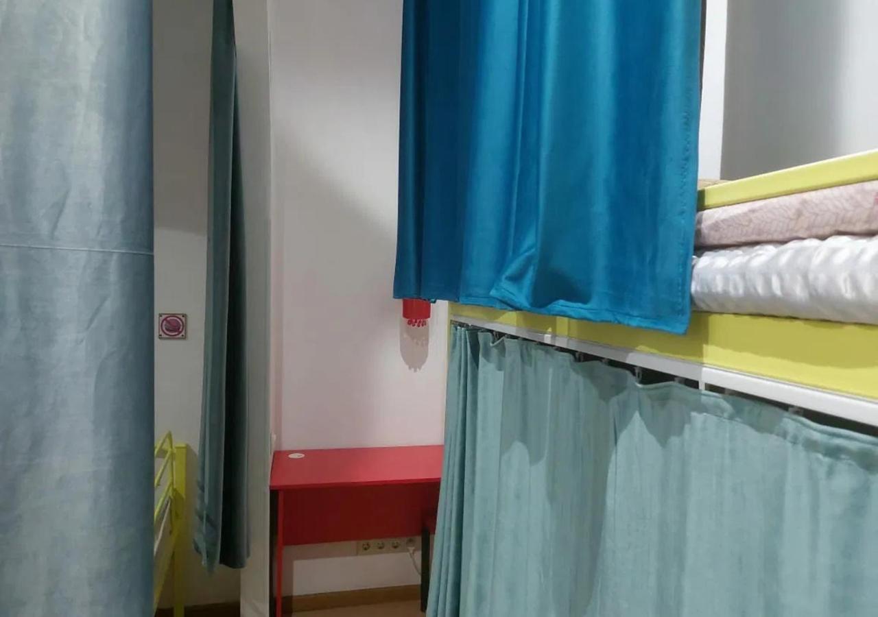 Room Hostel Dostyk Almaty Luaran gambar