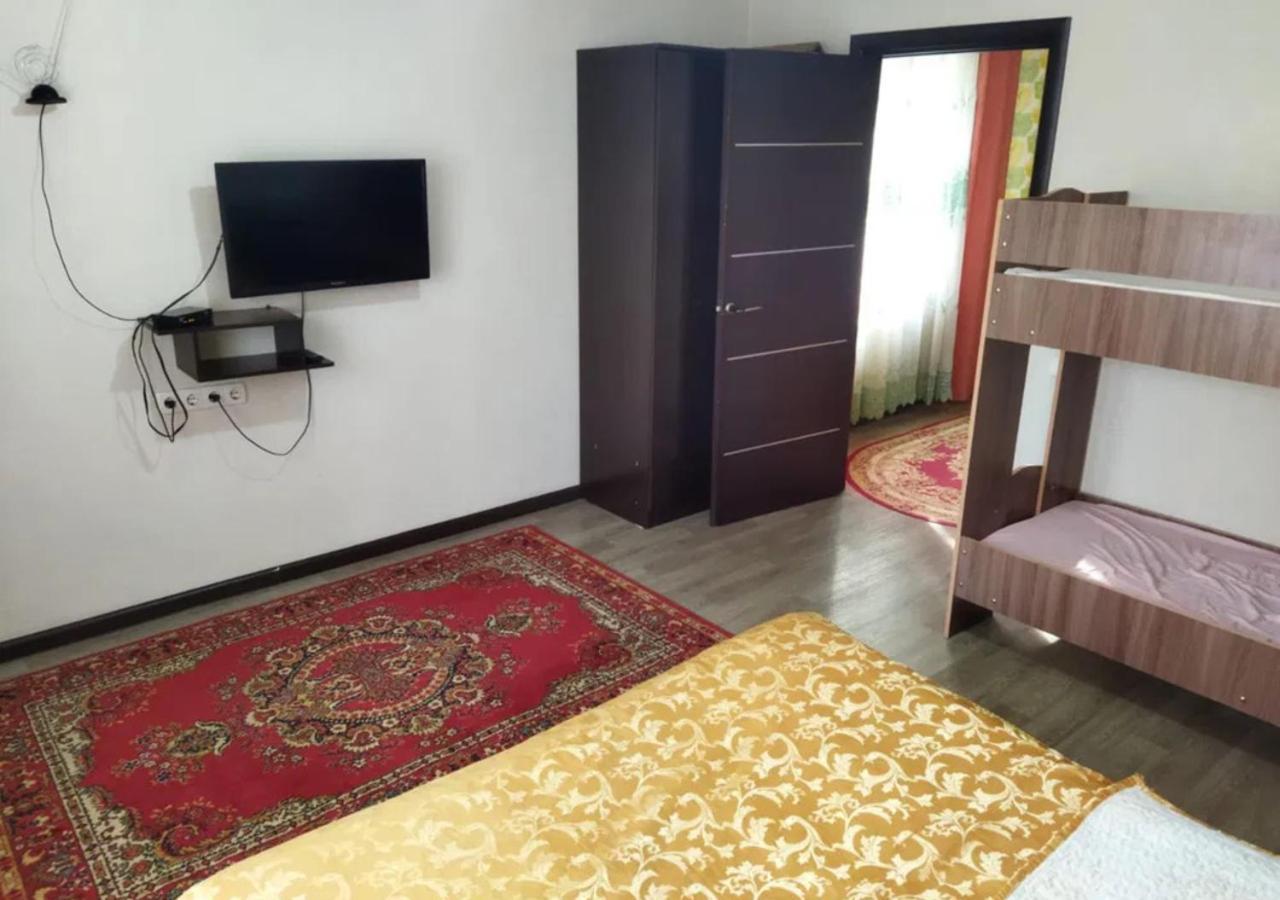 Room Hostel Dostyk Almaty Luaran gambar
